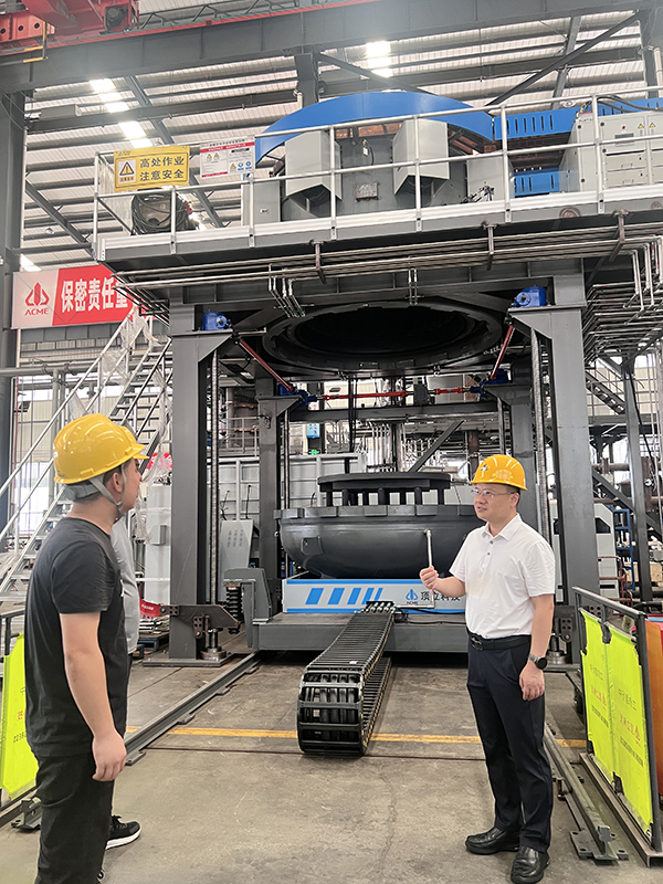 《人民日報》頭版報道:頂立科技胡祥龍堅守科研一線 勇攀技術(shù)高峰 (4).jpg 《人民日報》頭版報道:頂立科技胡祥龍堅守科研一線 勇攀技術(shù)高峰 (4).jpg